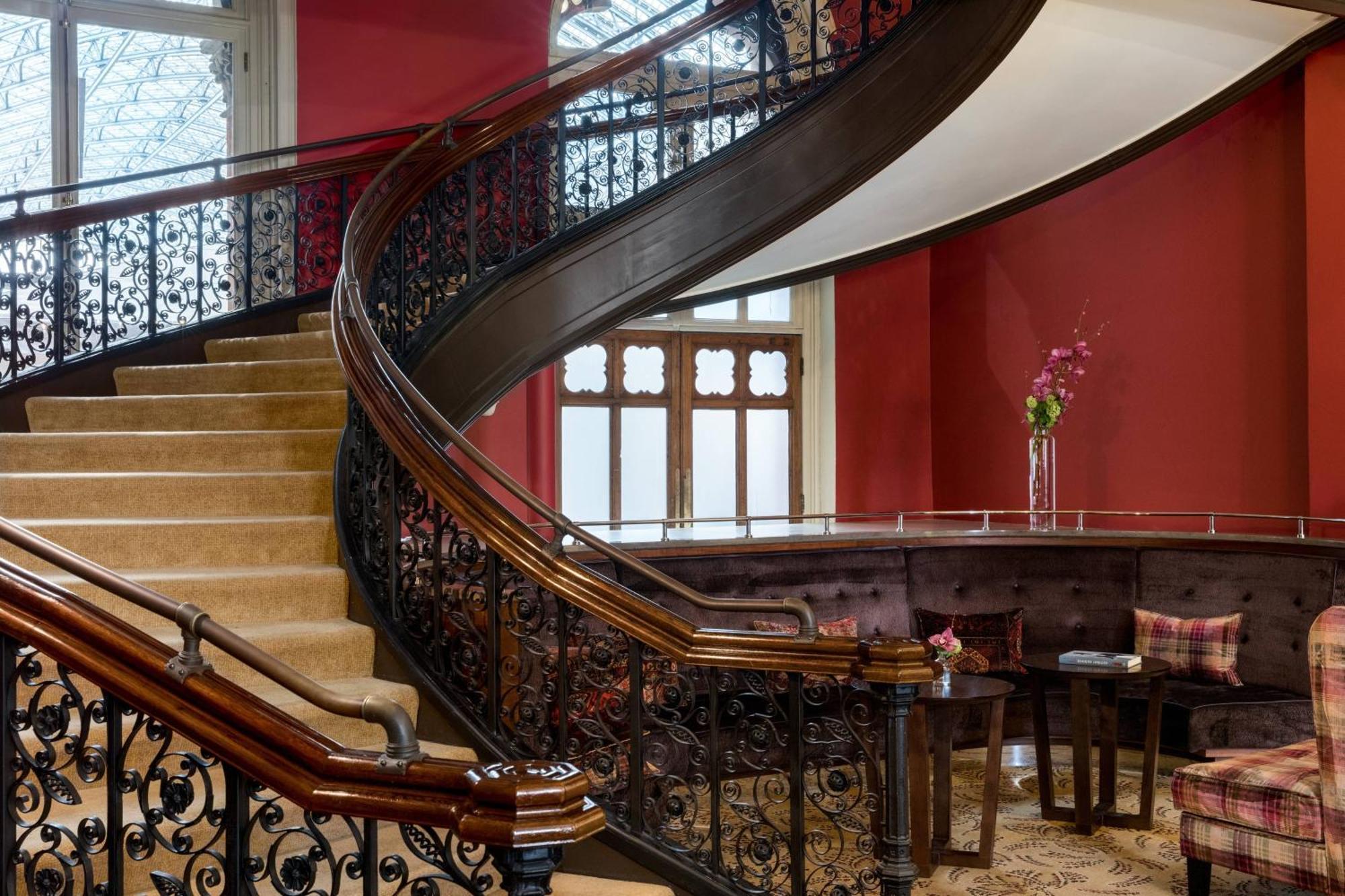 St. Pancras Renaissance Hotel Londra Exterior foto The staircase