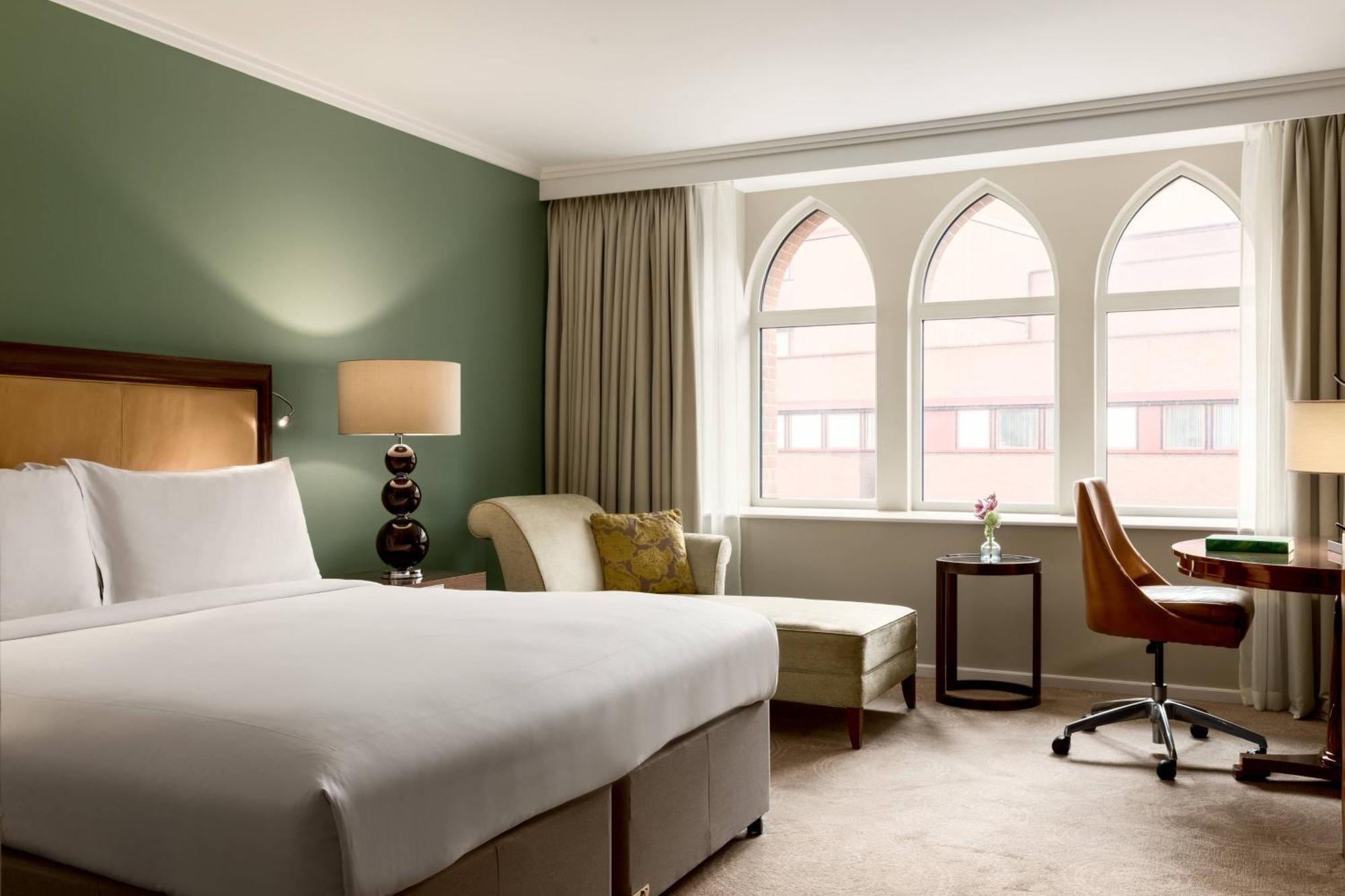 St. Pancras Renaissance Hotel Londra Exterior foto A room at the hotel