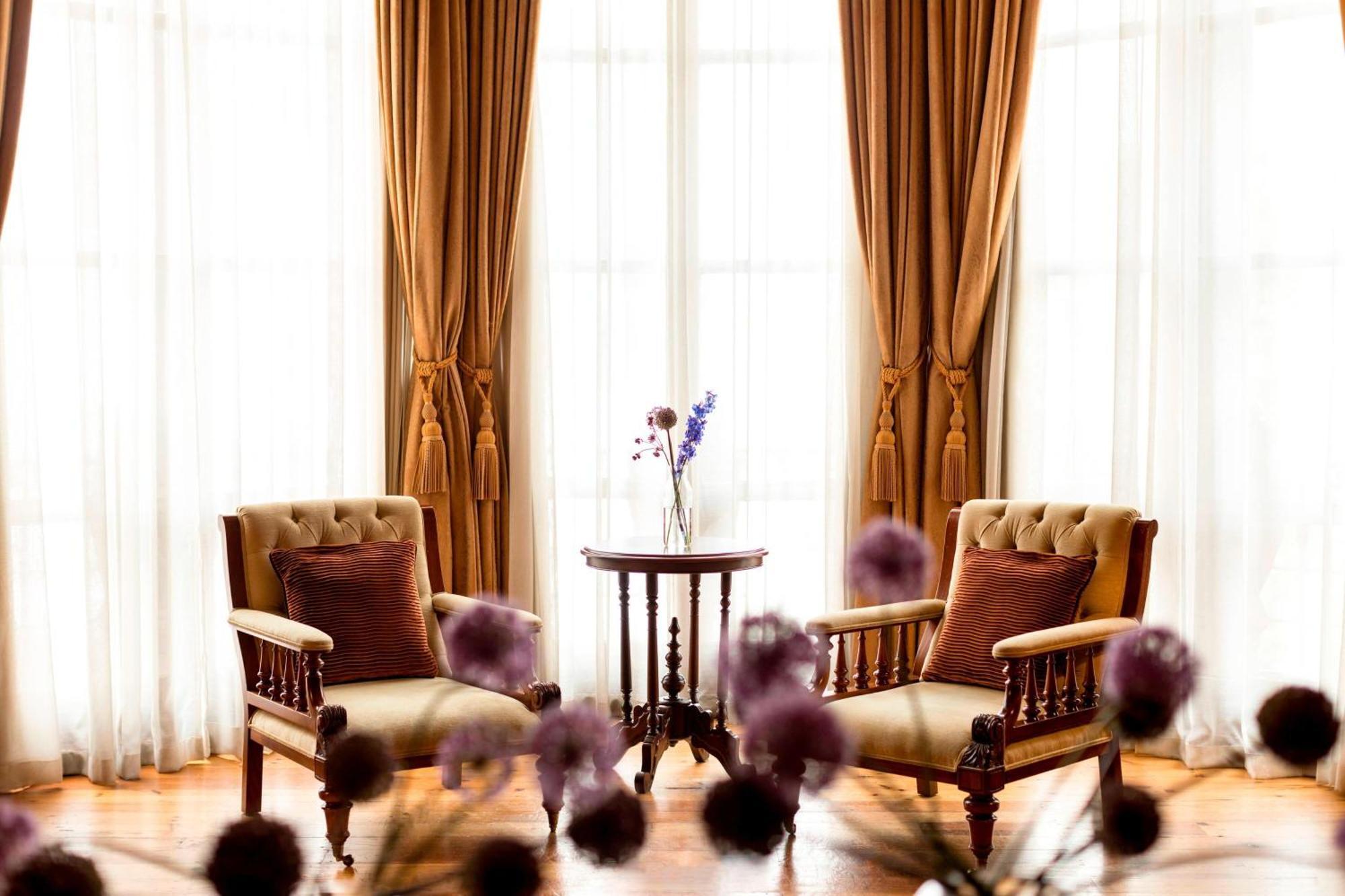 St. Pancras Renaissance Hotel Londra Exterior foto Curtains