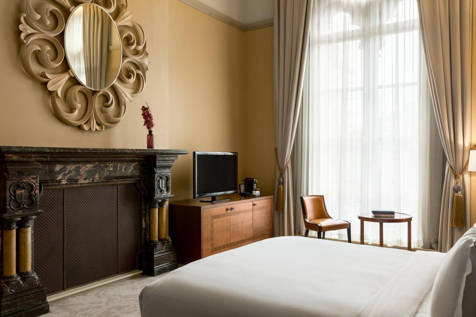 St. Pancras Renaissance Hotel Londra Exterior foto A room at the hotel